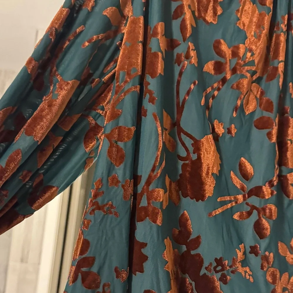 Entro Teal and Brown Floral Blouse - Picture 2 of 4
